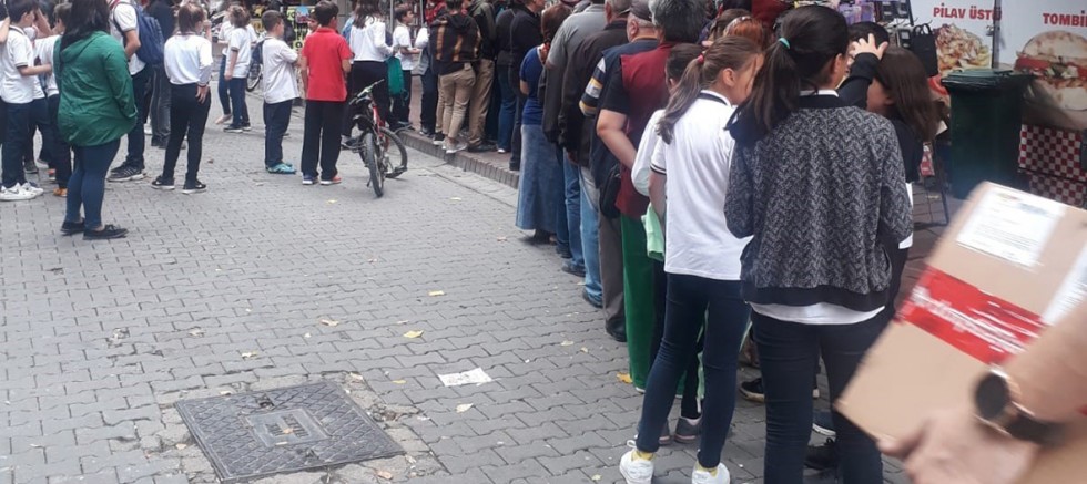 1 TL’lik Döner Kampanyası İzdihama Neden Oldu