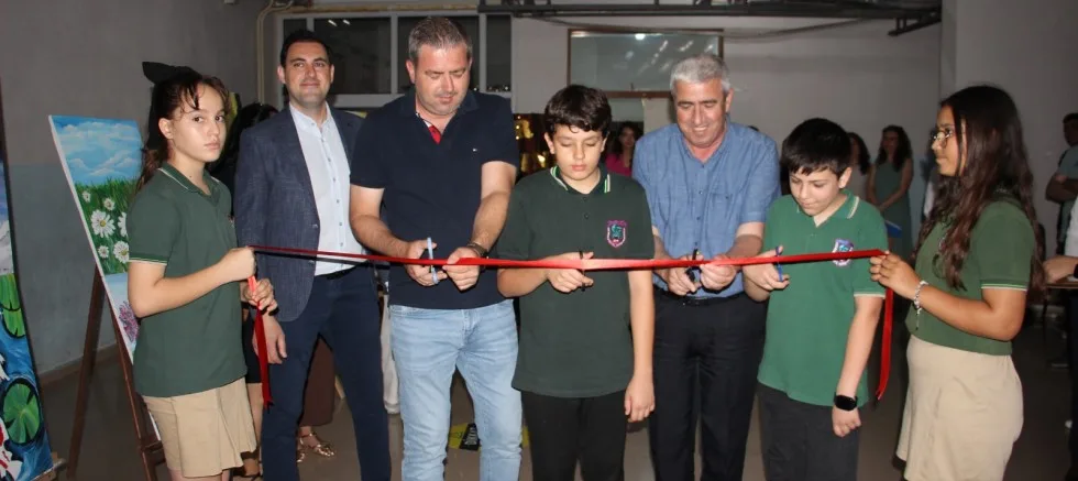 100. Yıl Barış Ortaokulu'nda Yıl Sonu Sergisi