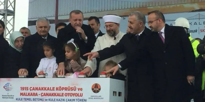 1915 Çanakkale Köprüsü inşaatında denize inildi
