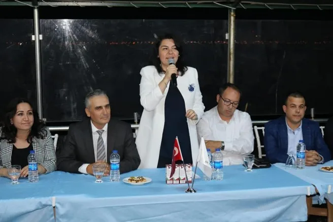 AK PARTİ BAYRAMLAŞMA PROGRAMI DÜZENLEDİ