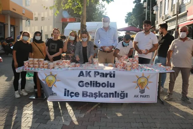 AK Parti’den Aşure İkramı