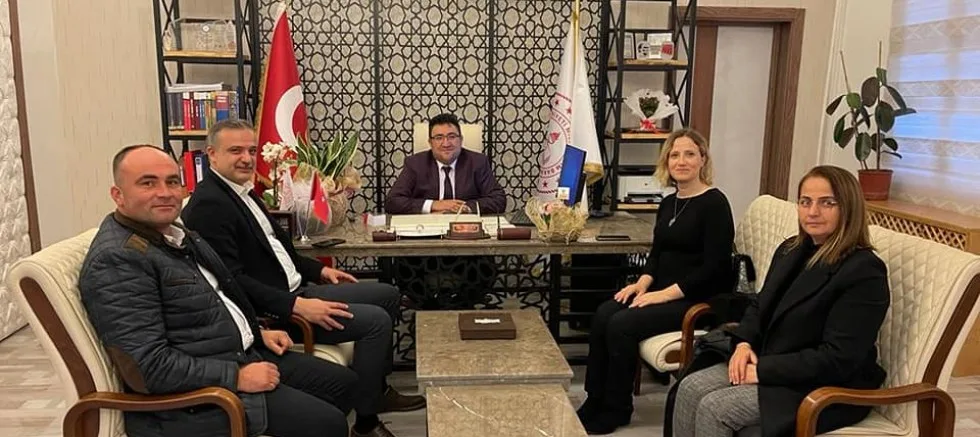 AK Parti’den Öğretmenler Günü Ziyaretleri