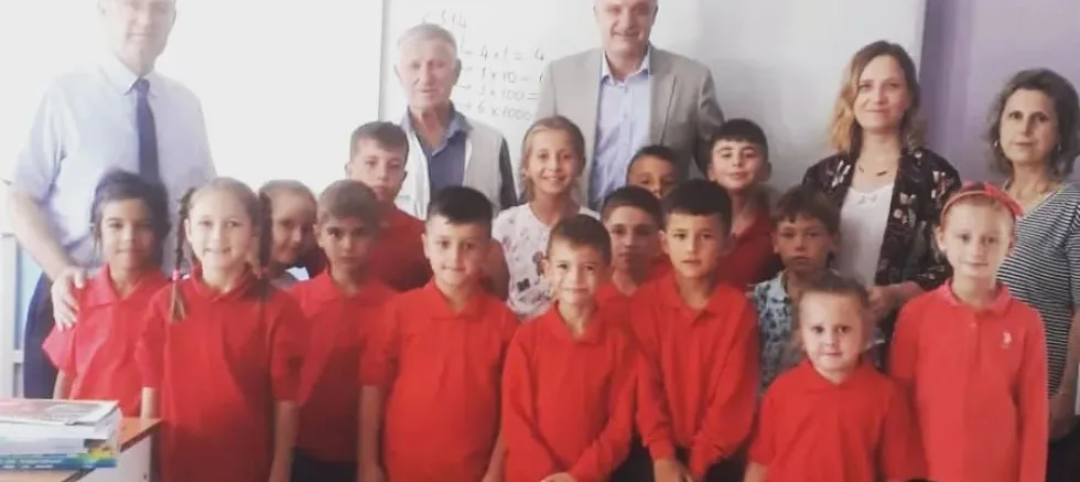 AK Parti’den Tayfur Köyü Okuluna Ziyaret