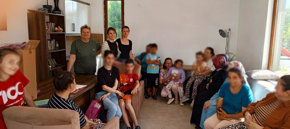 ‘Askıda Kıyafet’ İle 70 Çocuk Bayramlıklarına Kavuştu