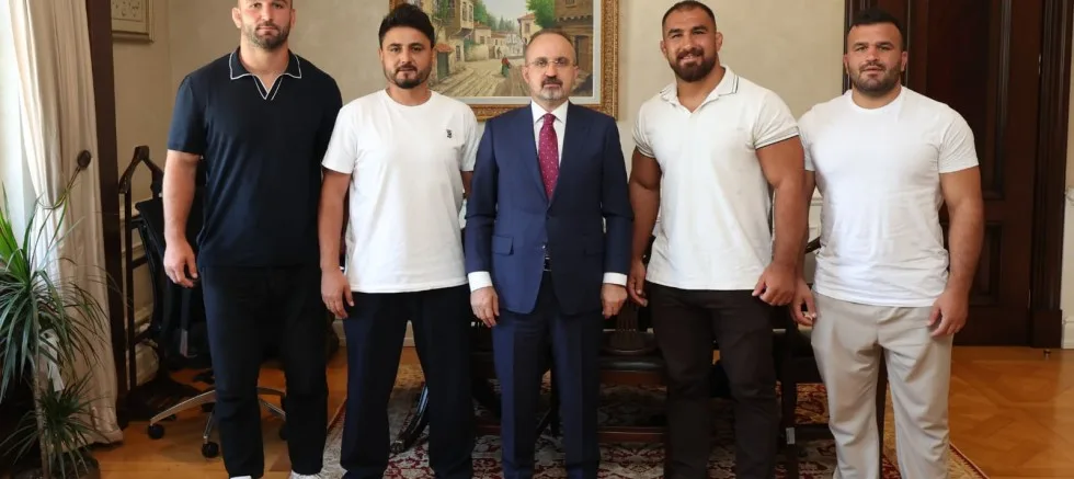 Başarılı Güreşçilerden Turan’a Ziyaret