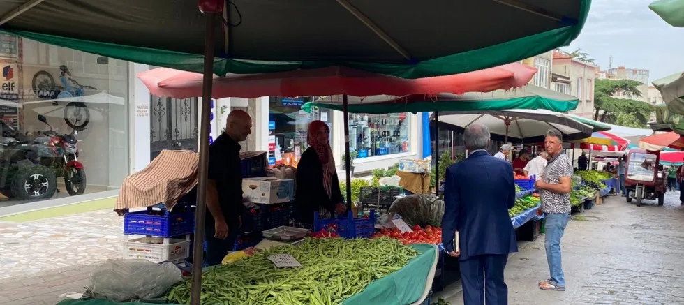 Başkan Özacar, Güne Salı Pazarını Gezerek Başladı
