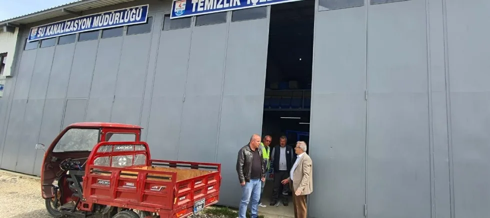 Başkan Özacar, Hizmet Birimleri Binasını İnceledi