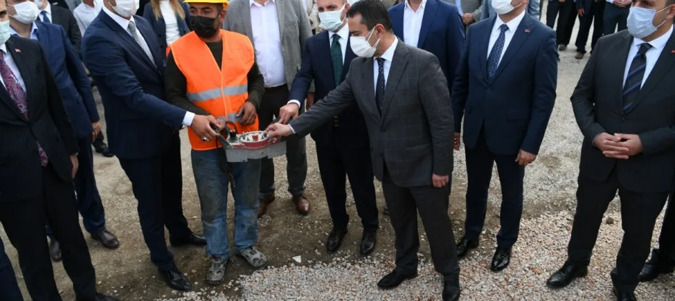 ‘Çanakkale’deki Tüm Kamu Binalarını Yenileme Gayretindeyiz’