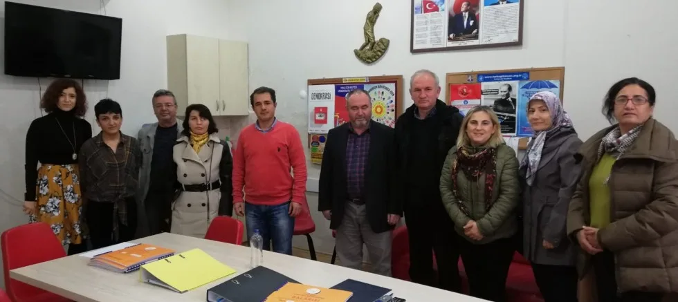 CHP İLÇE YÖNETİMİNDEN  GÖRME ENGELLİLER OKULUNA ZİYARET
