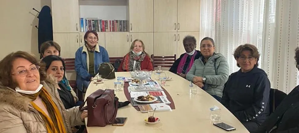 CHP Kadın Kollarında Yeni Üyelere Rozet Takıldı