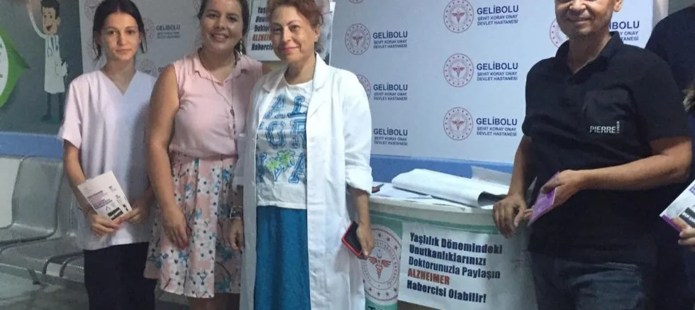 Dünya Alzheimer Gününde Vatandaşlar Bilgilendirildi