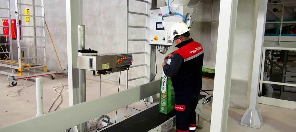 EGİOSB’den Deprem Bölgesine Mama Yardımı
