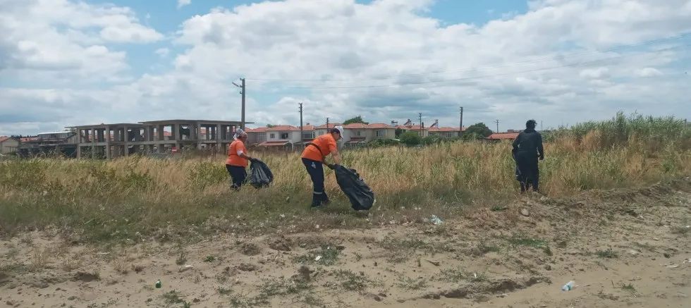 Eğritaş Sahilinde Detaylı Temizlik Çalışmaları