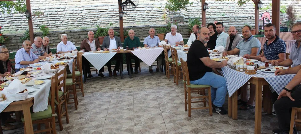Esnaflıkta 40 Yılını Dolduranlara Plaket Verildi