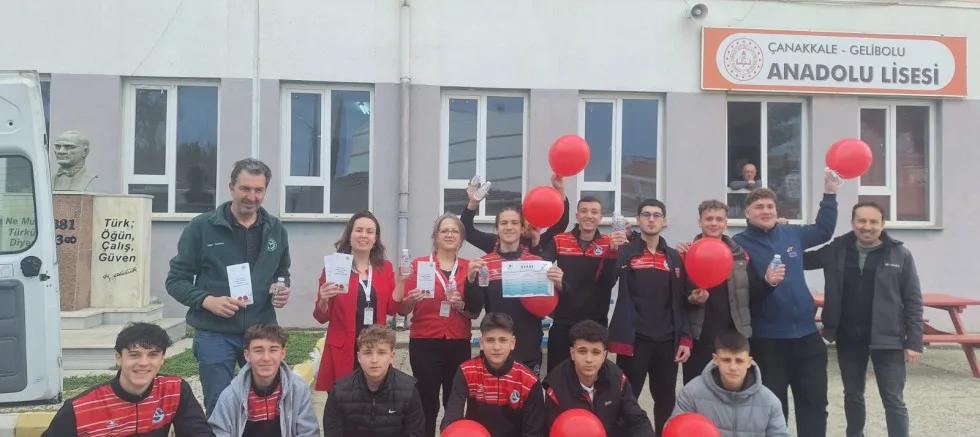 Gelibolu Anadolu Lisesi Futsal Takımına Böbrek Sağlığı Desteği
