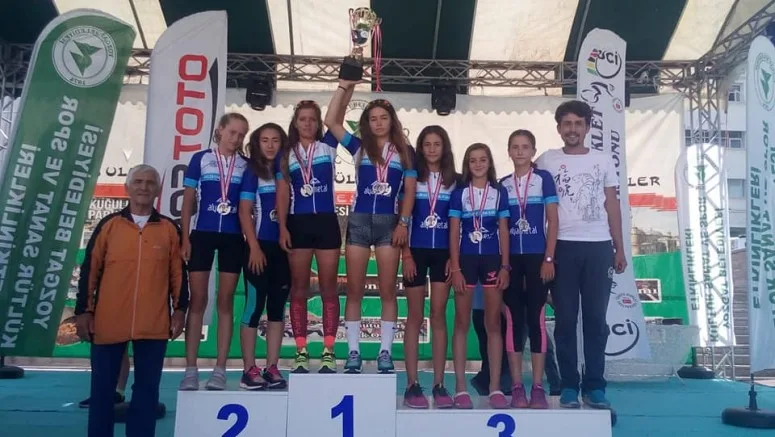 Geliboluspor Triatlon Takımı Türkiye İkincisi