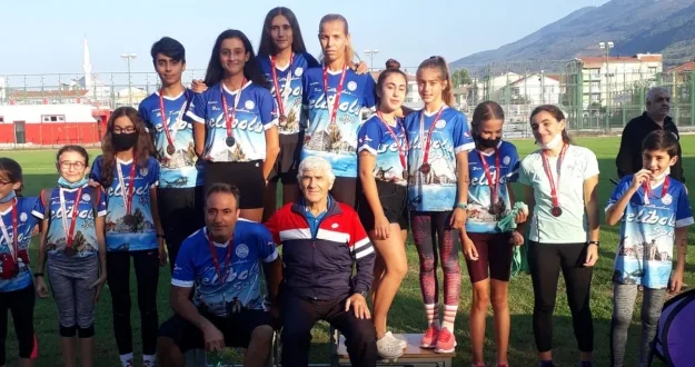 Geliboluspor Triatlon Takımından 4 Altınl Madalya