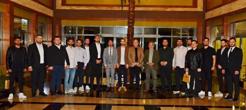 'Gençlik AK Parti'nin Vicdanıdır, Beni Eleştirmekten Çekinmeyin'