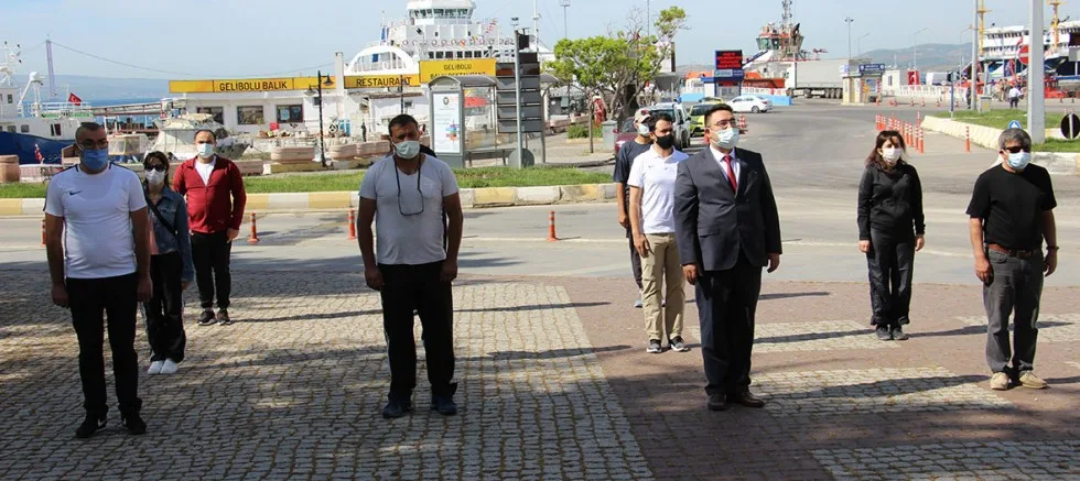 Gençlik Haftası'nda Atatürk Anıtı'na Çelenk Sunuldu