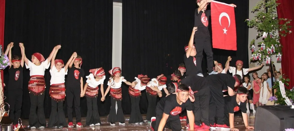 ‘Hayat Sevince Güzel’ Şiir Dinletisi Yapıldı