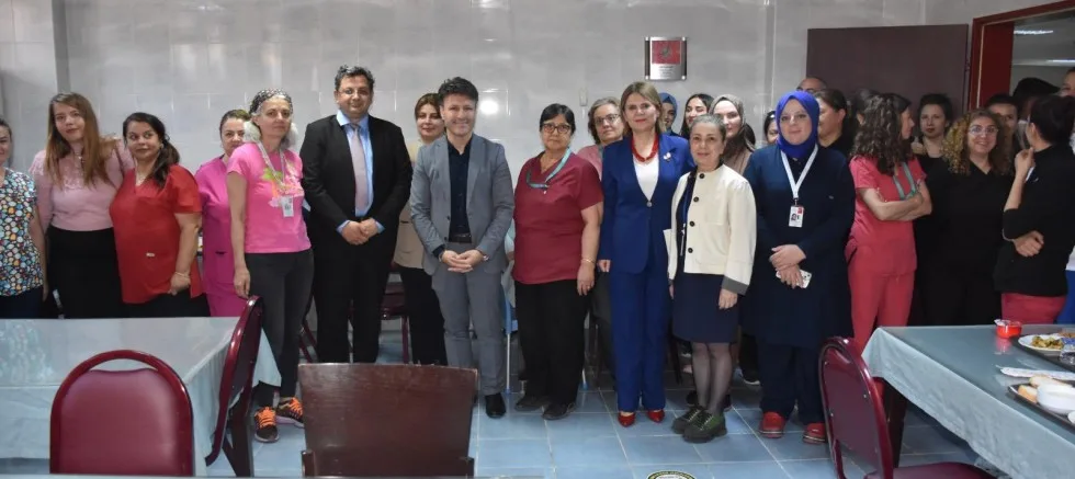 Hemşireler Haftası’nda Anlamlı Ziyaret