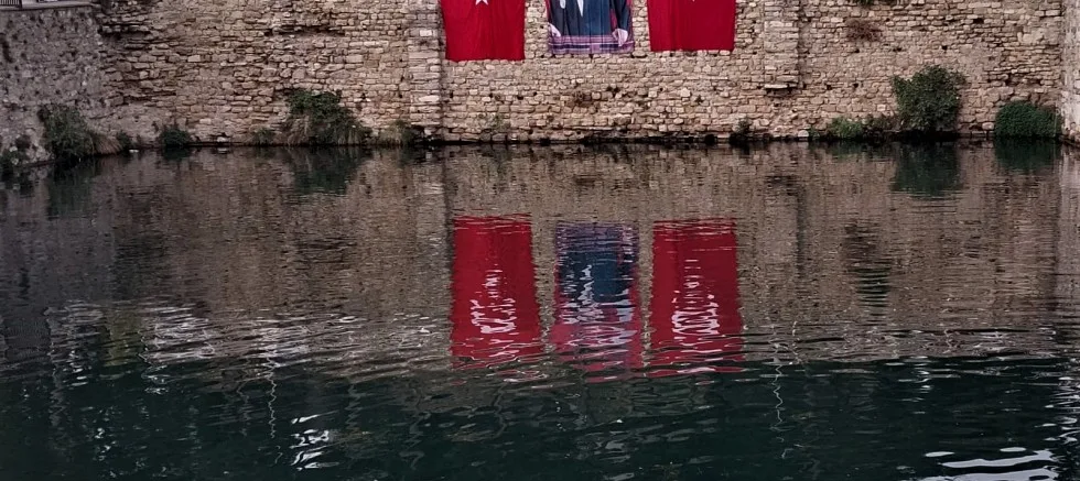 Her Yer Türk Bayrağı ve Atatürk Posteri İle Donatıldı