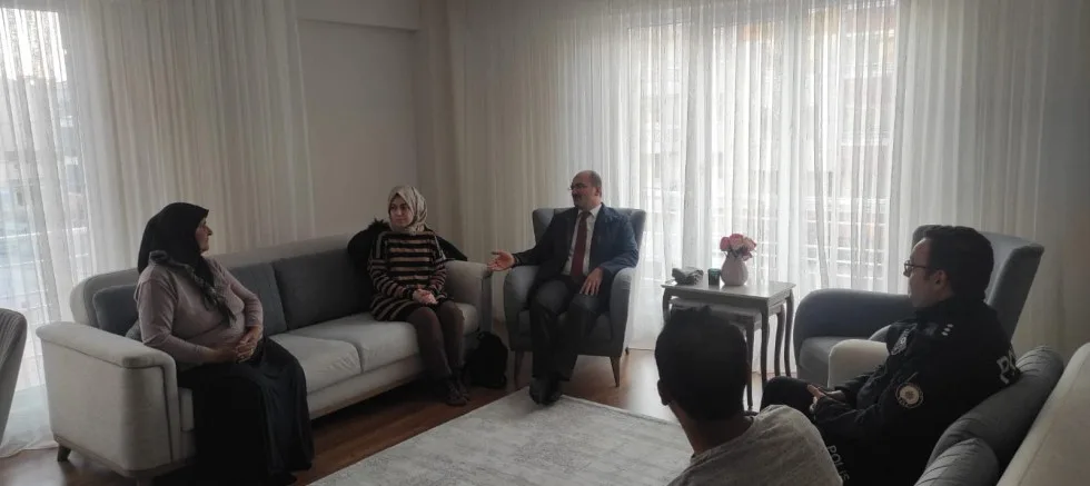Kaymakam Abacı’dan Depremzede Ailesine Ziyaret
