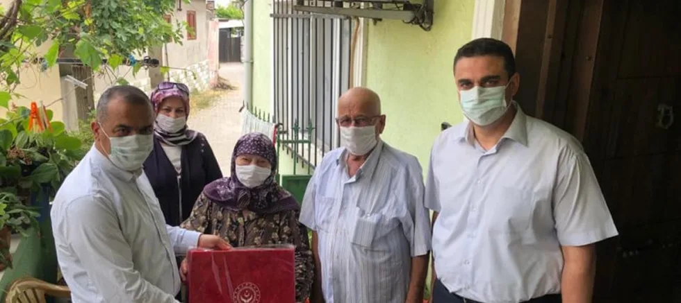Kaymakam ve Belediye Başkanından Babalar Günü Ziyareti