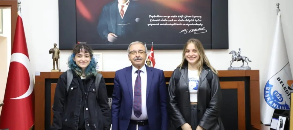Mimarlık Öğrencilerinden Başkan Özacar’a Ziyaret