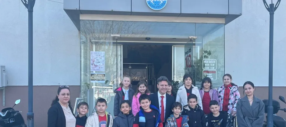 Minik Öğrencilerden Belediye Başkanı Soyuak’a Ziyaret