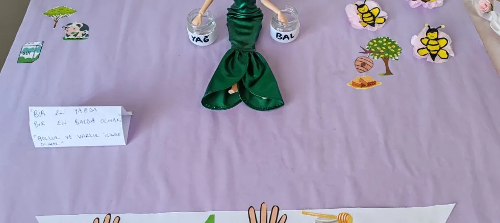 Öğrencilerden Atasözleri ve Deyimler Sergisi