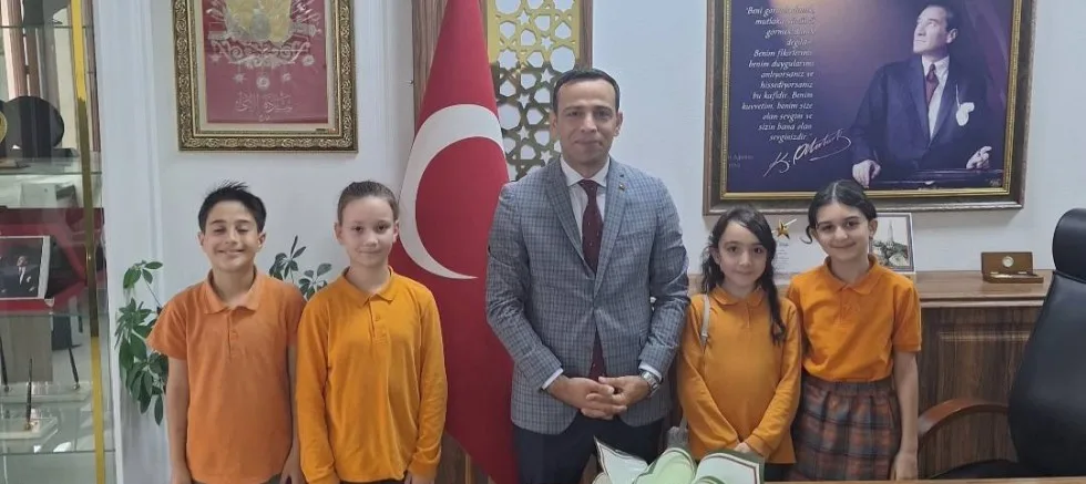 Öğrencilerden Kaymakam Koç’a 23 Nisan Ziyareti