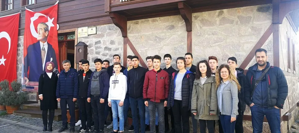 Öğrencilerden Mehmet Akif Ersoy’un Evine Ziyaret