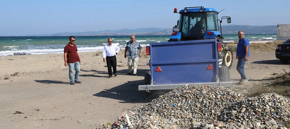 Plaj Temizleme Makinası İle Sahiller Temizlendi