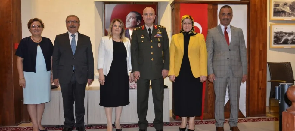 PROTOKOLDEN BAYRAMLAŞMA
