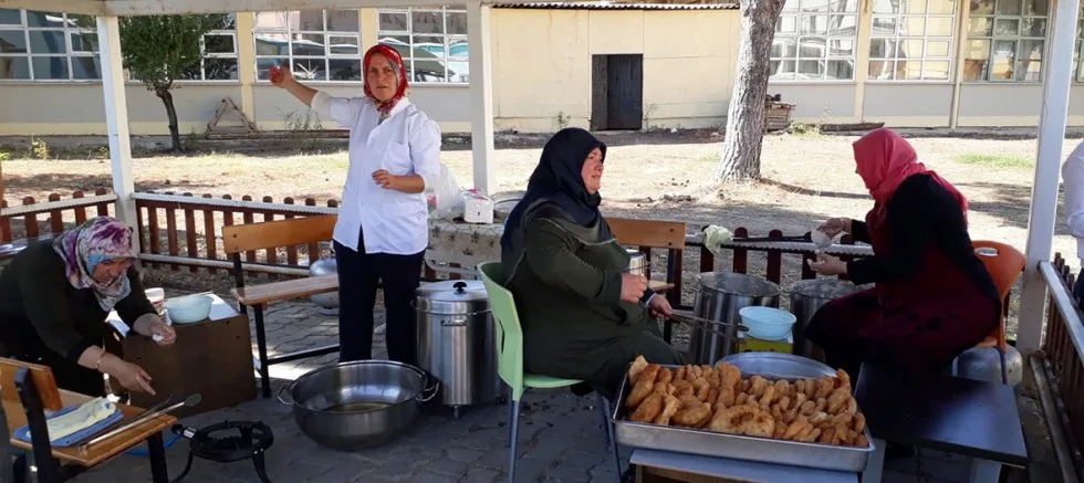 Şahester Gürlen Anısına Lokma Dağıtıldı