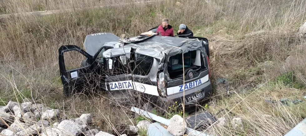 Şarampole Devrilen Resmi Araçtaki 4 Zabıta Yaralandı