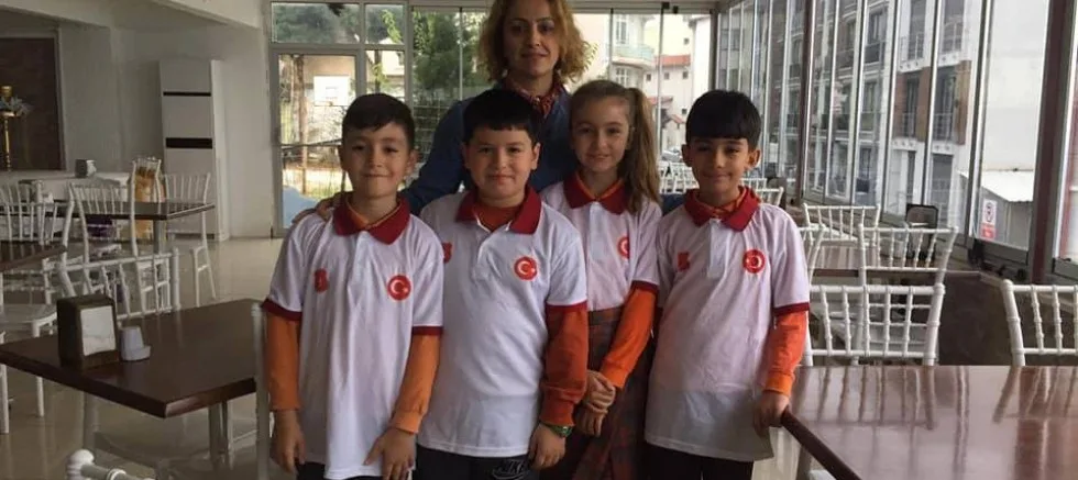 SATRANÇ’TA iLÇE BiRiNCiLERi 75.YIL CUMHURiYET iLKOKULU’NDAN