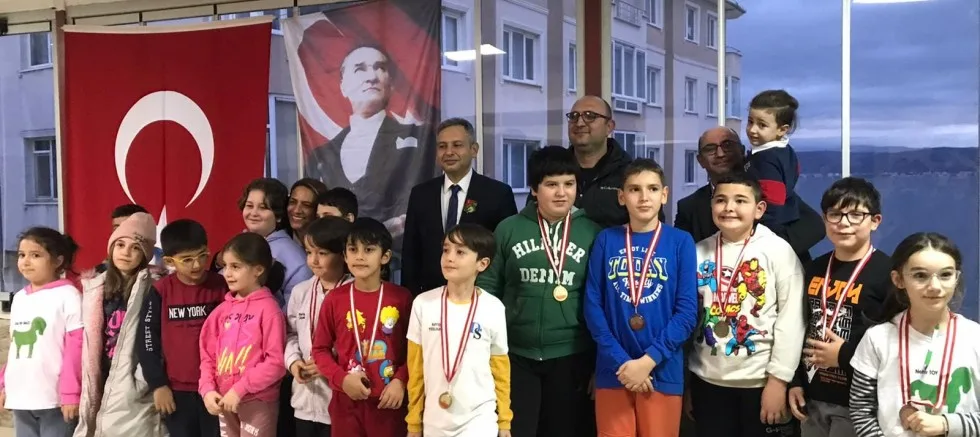 Satranç Turnuvası Düzenlendi
