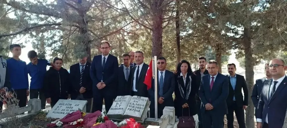 Şehit Öğretmen Nuriye Ak Kabri Başında Anıldı