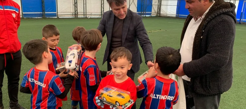 Soyuak, Minik Sporcularla Buluştu
