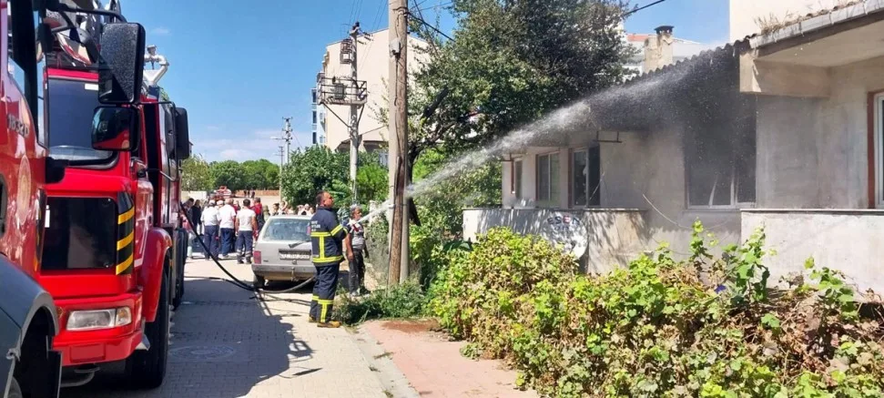 Tek Katlı Evde Yangın!