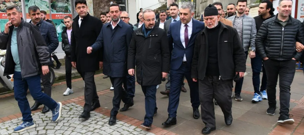 Turan, Bayram Namazını Lapseki’de Kıldı
