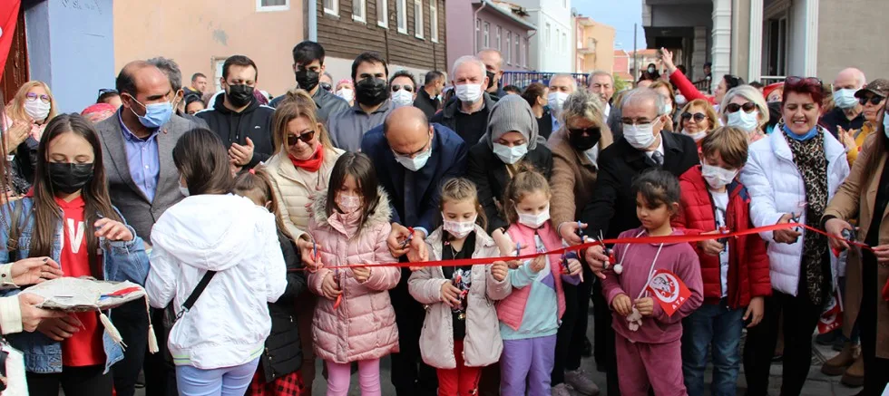 Uzun İbrahim Sokak’ta Açılış Yapıldı