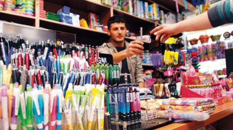 VELİLERE UZMANLARDAN UYARI! OKUL ALIŞVERİŞLERİNDE NELERE DİKKAT EDİLMELİ?