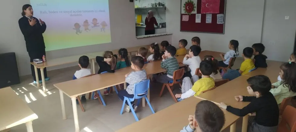 Velilere ve Öğrencilere Yönelik Eğitim Programı