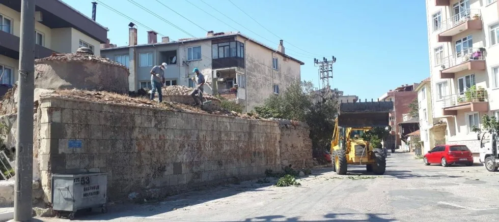 Yakup Paşa Hamamı Çevresi Temizlendi
