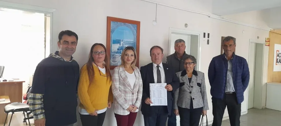 Yeniden Başkan Seçilen Alış, Mazbatasını Aldı